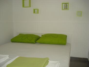 Ferienwohnungen am Meer Vir - 18451