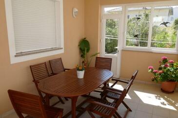 Dvosobni apartman Barbat, Rab (A-18462-a(