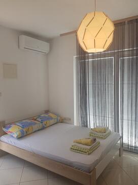 Apartments with parking space Dramalj, Crikvenica - 18467