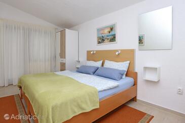 Apartments with parking space Vantačići, Krk - 18476