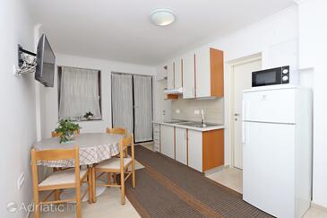 Apartments with parking space Vantačići, Krk - 18476