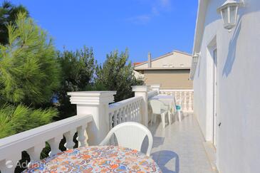 Apartments by the sea Mali Rat, Omiš - 18485
