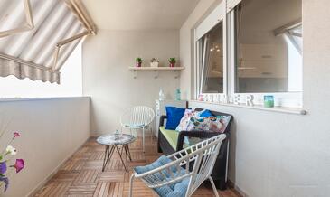 Apartments with parking space Zadar - 18486