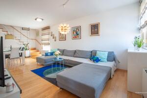 Three bedroom apartment Zadar (A-18486-a)