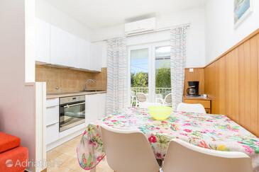 Apartmani uz more Seget Vranjica, Trogir - 18487