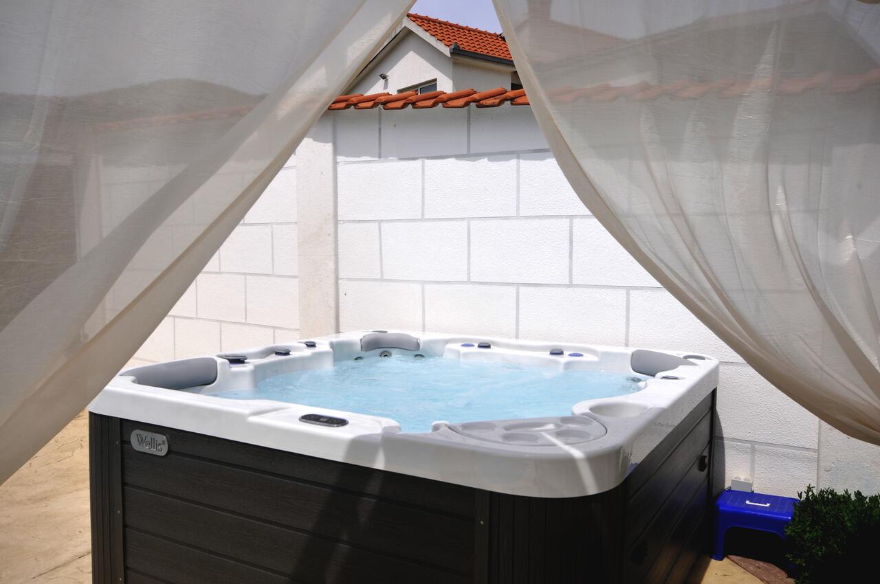Courtyard - Luxury villa with a swimming pool Plano, Trogir