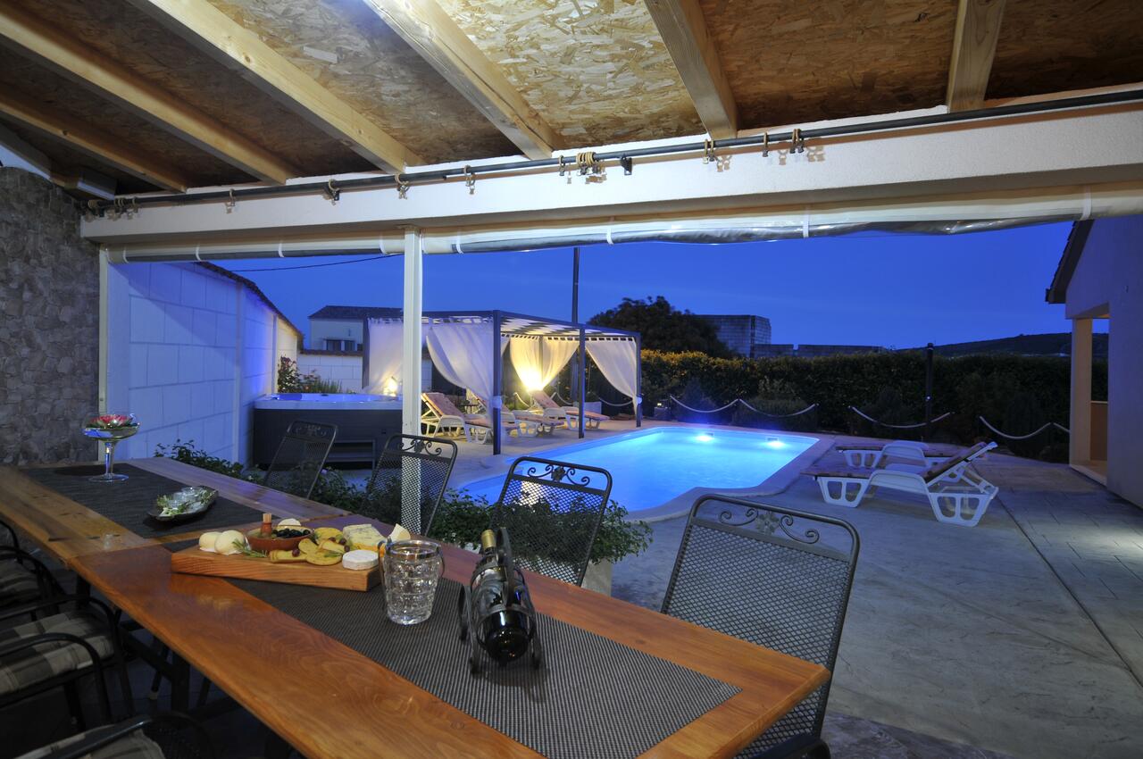Courtyard - Luxury villa with a swimming pool Plano, Trogir