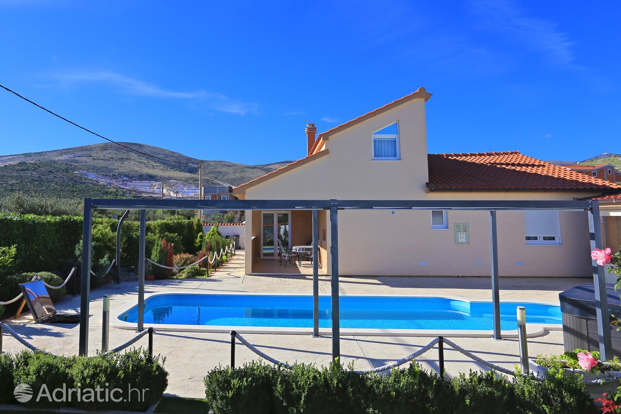 Property - Luxury villa with a swimming pool Plano, Trogir