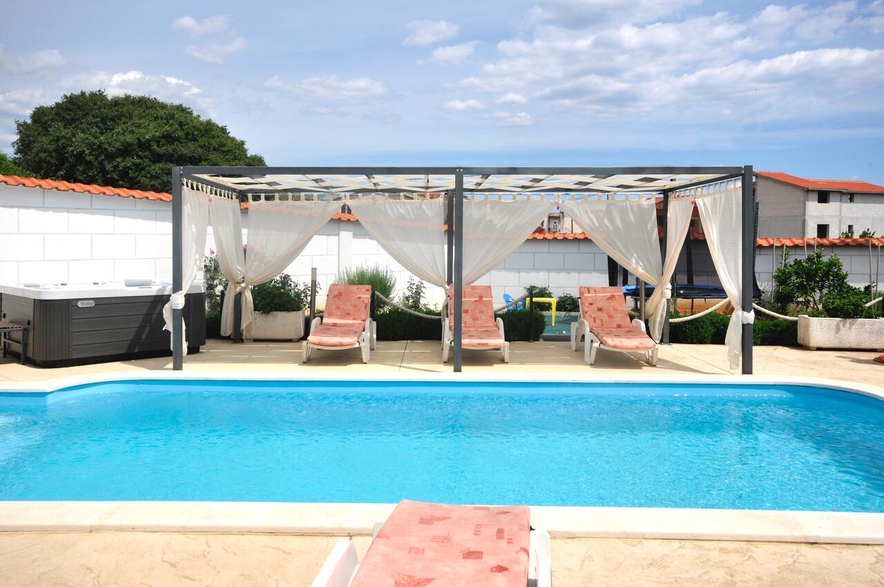 K-18490 - Private accommodation - Luxury villa with a swimming pool Plano, Trogir
