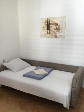 Ferienwohnungen mit Parkplatz Starigrad, Paklenica - 18492