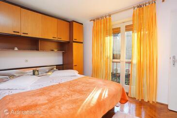 Apartmani s parkingom Makarska - 18498
