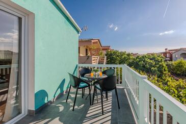 Apartments with parking space Vir - 18517