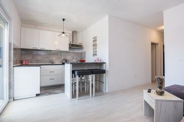 Apartamenty z parkingiem Vir - 18520