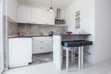 Apartamenty z parkingiem Vir - 18520