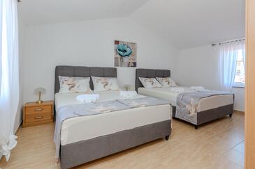 Appartements près de la mer Vir - 18523