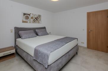 Апартаменты у моря Вир - Vir - 18523