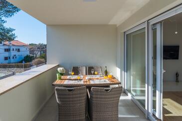 Apartments with parking space Vir - 18539