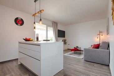 Family-friendly apartments with swimming pool Vir - Kozjak, Vir - 18542