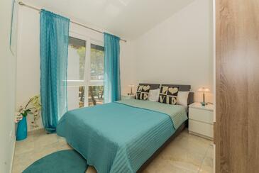 Leiligheter med parkering Vir - 18550