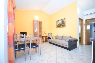 Apartmány s parkovištěm Vir - Kozjak, Vir - 18556 Adriatic.hr