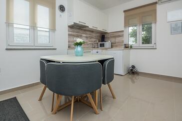 Lägenheter vid havet Vir - 18557