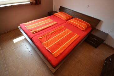 Apartmanok parkolóhellyel Vir - 18562