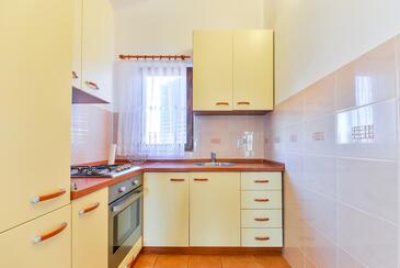 Apartments with terrace Vir, North Dalmatia