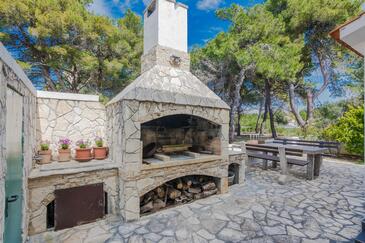 Apartmaji s parkingom Vir - 18582 Adriatic.hr
