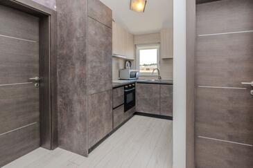 Apartmani uz more Vir - 18591