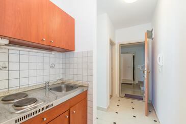 Apartments by the sea Vir - 18603