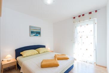 Apartments by the sea Vir - 18603