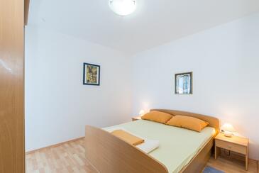 Apartments by the sea Vir - 18603