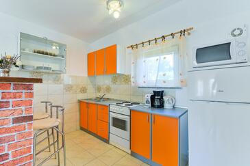 Apartmani s parkingom Vir - 18605