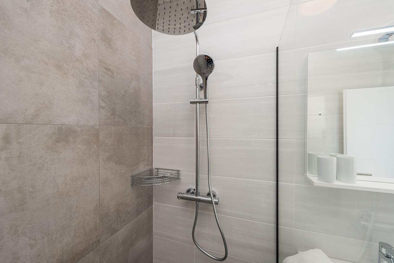 K-18616 - Cazare particulară - Vilă de lux cu piscină Vir