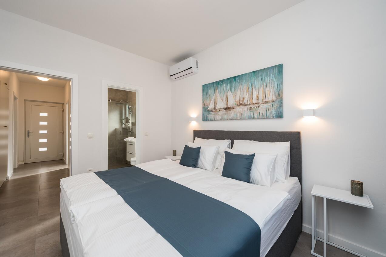 K-18616 - Cazare particulară - Vilă de lux cu piscină Vir