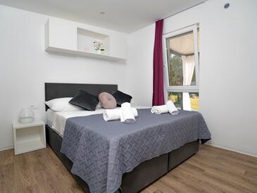 Apartmaji s parkingom Sveti Filip i Jakov, Biograd - 18632