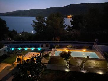 Apartmani uz more s bazenom Poljica, Trogir - 18634 Adriatic.hr
