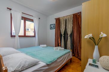 Apartments with parking space Fažana - 18639