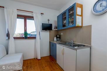 Apartments with parking space Fažana - 18639