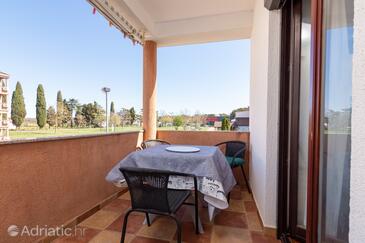 Apartments with parking space Fažana - 18639