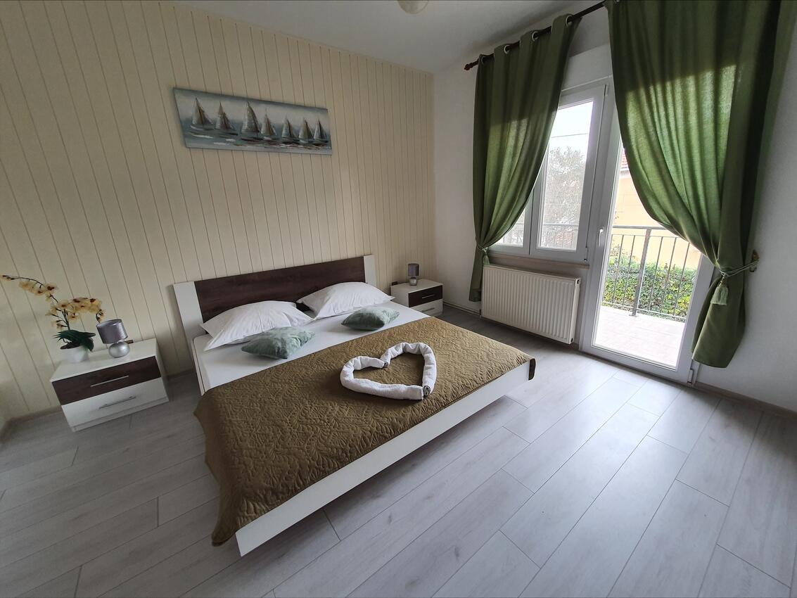 Family-friendly apartments with swimming pools Kaštel Novi, Kaštela - 18645