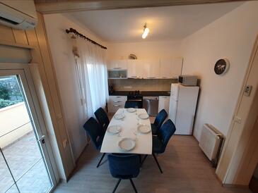 Family-friendly apartments with swimming pool Kaštel Novi, Kaštela - 18645