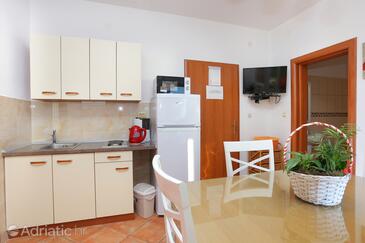 Apartments by the sea Seget Donji, Trogir - 18648