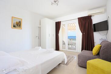 Apartments by the sea Mavarštica, Čiovo - 18651