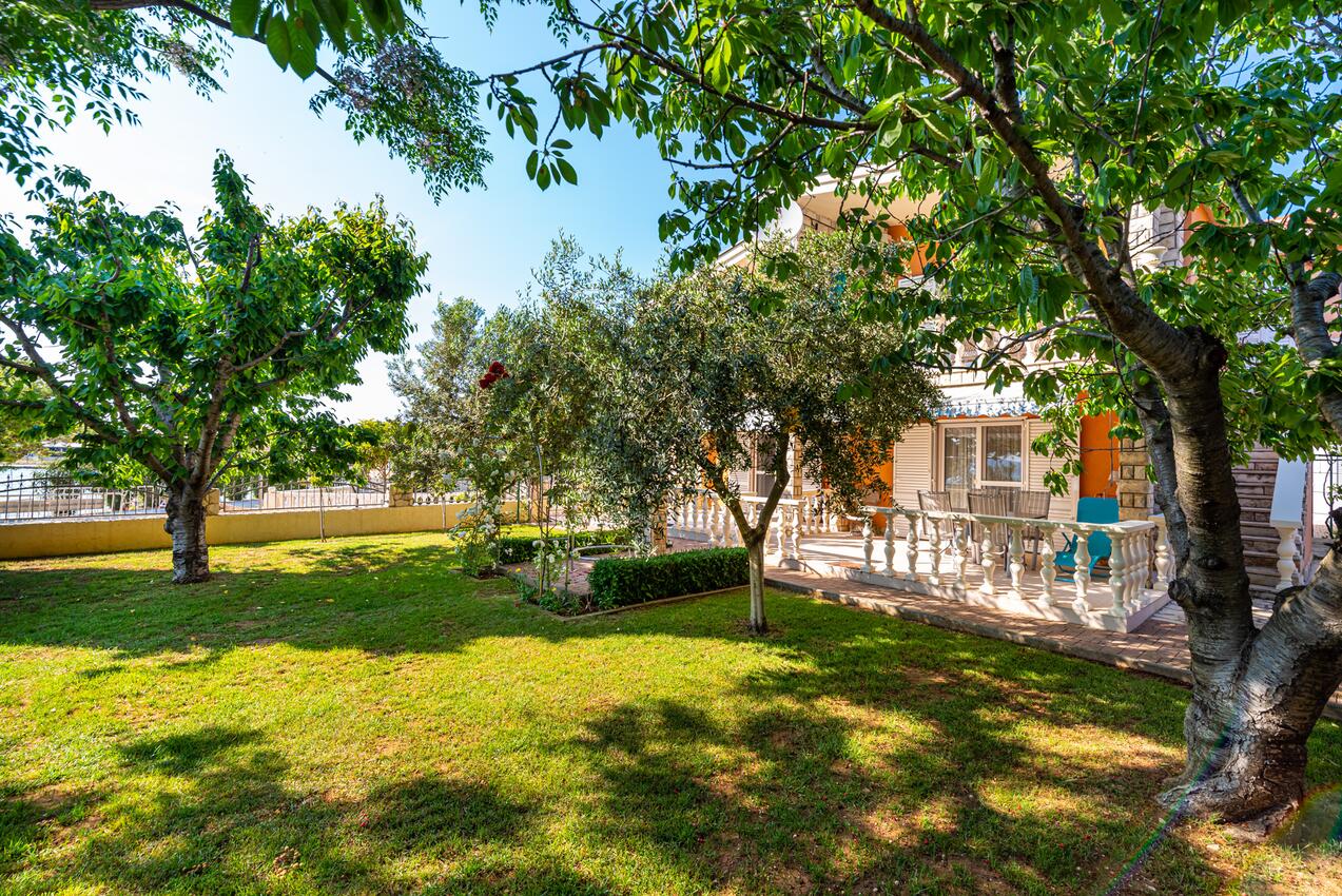 Dvorište - Apartmani uz more Privlaka, Zadar