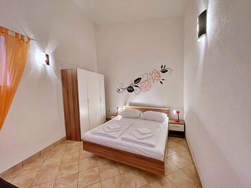 Apartments with parking space Polje, Krk - 18669