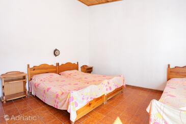 Apartments by the sea Vinišće, Trogir - 18674