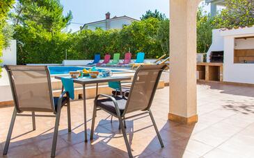 Ferienwohnungen mit Pool für Familien Silo, Krk - 18677