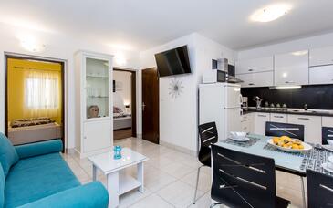 Apartamente cu piscină potrivite pentru familiile cu copii Silo, Krk - 18677