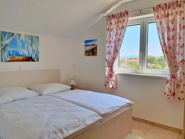 Apartmaji za družine z otroki Šilo, Krk - 18685